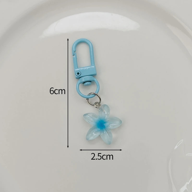 Cute Little Flower Pendant Keychain – Colorful Mini Resin Gift for Guests & Parties - Image 9